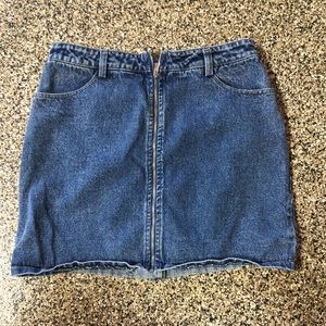 Jean Skirt with zipper detail